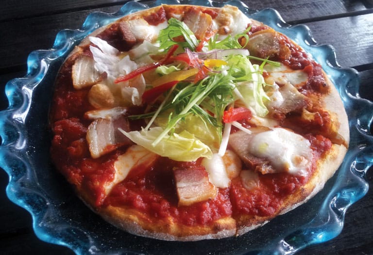 Fuu Cafe Okinawa Pork Pizza