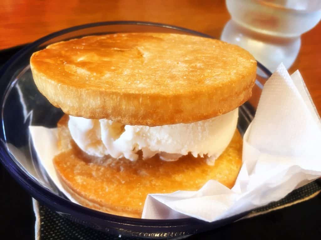 Shiosen ice (salt flavored rice cracker with ice cream