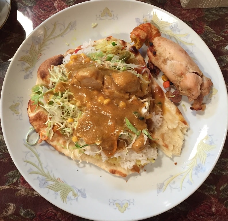 Naan with Chicken & Curry Sauce