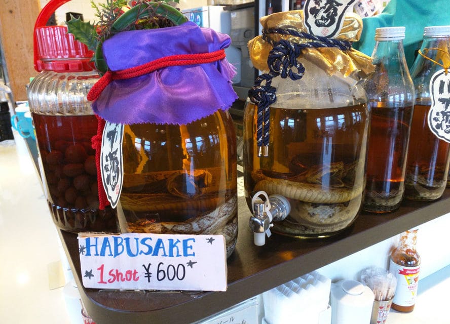 Souvenirs in Okinawa – Taking back home a piece of the Ryukyus