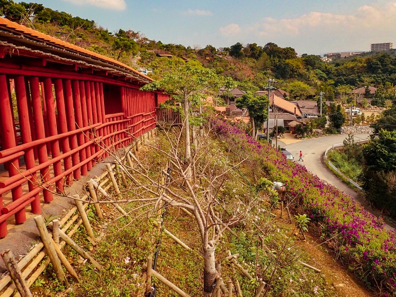 Overview from the hillside walkway